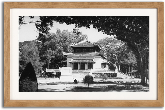 nguyen-ba-mau-da-lat-xua-den-tho-vua-hung-vuong-hung-king-temple-sai-gon-1957-mockup