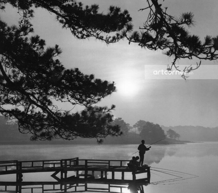 Đà Lạt xưa - Câu cá trên hồ Xuân Hương - Fishing in Xuân Hương lake - Đà Lạt - 1970