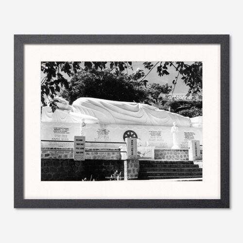 Toàn cảnh Thích Ca Phật đài Vũng Tàu 1965 khung đen - Biểu tượng văn hóa Phật giáo