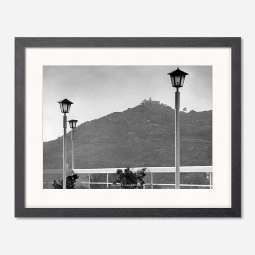 Toàn cảnh Vũng Tàu 1982 khung đen - Biểu tượng Vũng Tàu xưa