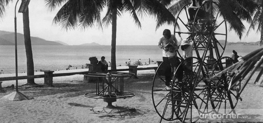 Nha Trang xưa - Summer afternoon on Nha Trang beach - Trưa hè trên biển Nha Trang - 1968