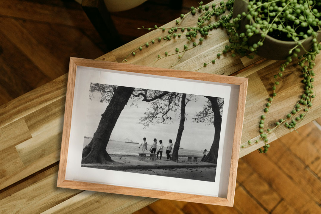 Tranh Bãi Trước Vũng Tàu trong phòng khách cổ điển - Nét đẹp Vũng Tàu xưa